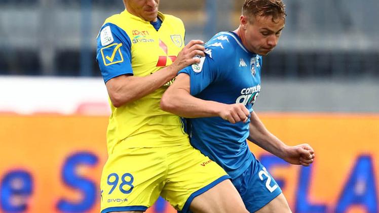 Manuel De Luca a caccia del pallone A Empoli il centravanti gialloblù ha firmato il gol del temporaneo 1-1 