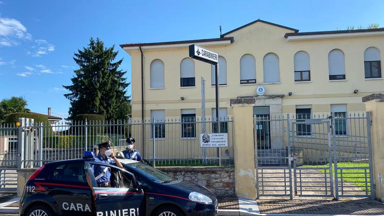 La stazione dei carabinieri di Ronco all'Adige