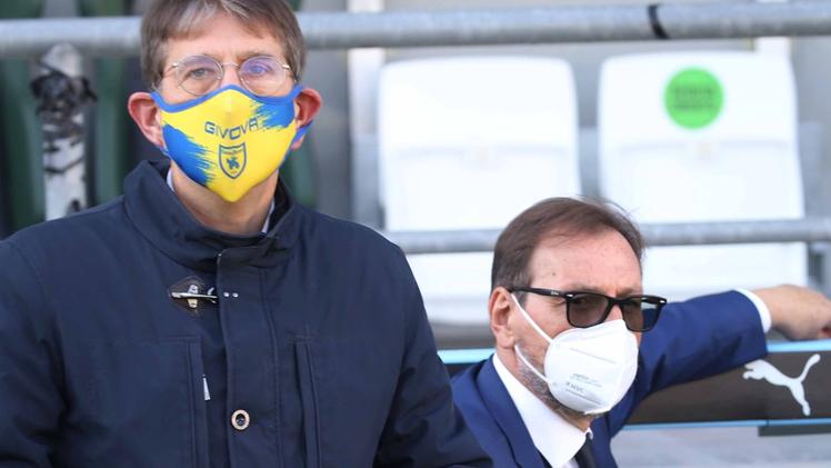 Luca Campedelli, presidente del Chievo, con il team manager gialloblù Marco Pacione