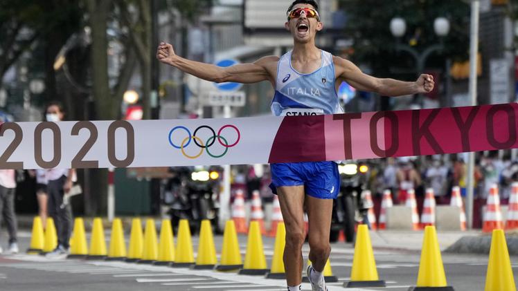 L'arrivo di Massimo Stano, oro nella 20km di marcia a Tokyo2020