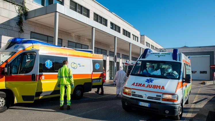 Ambulanze all'ospedale di Borgo Trento