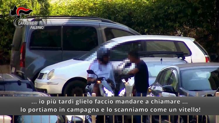 Fermo immagine dal video dei carabinieri di Palermo
