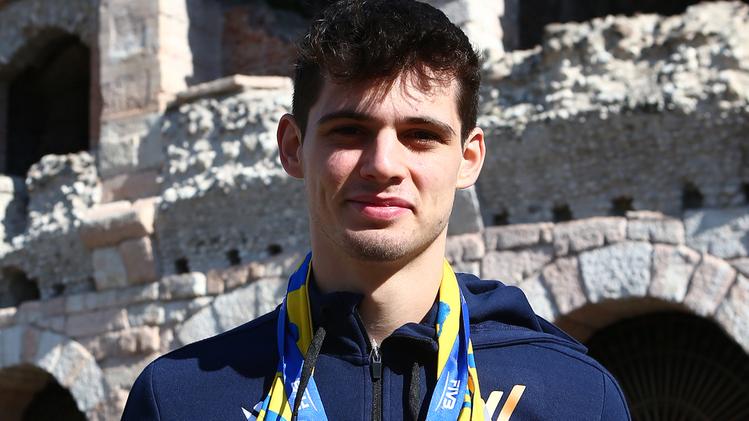 Giulio Magalini con la medaglia d’oro conquistata al Mondiale Under 21