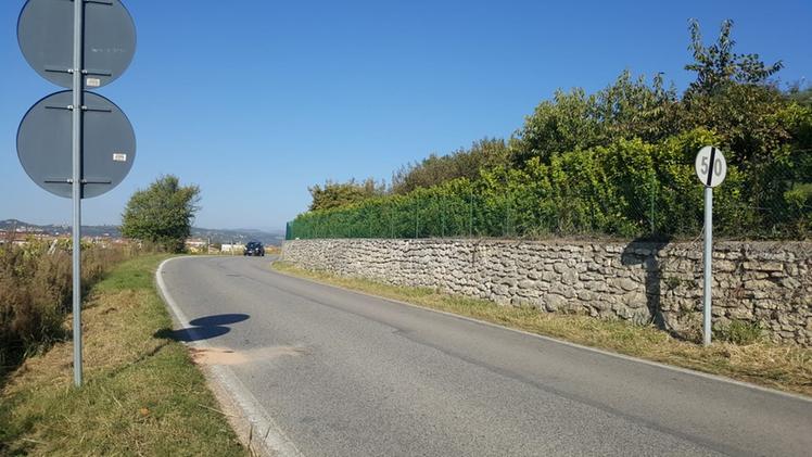 Via San Lorenzo a Soave dove è stato travolto il ciclista (Pecora)