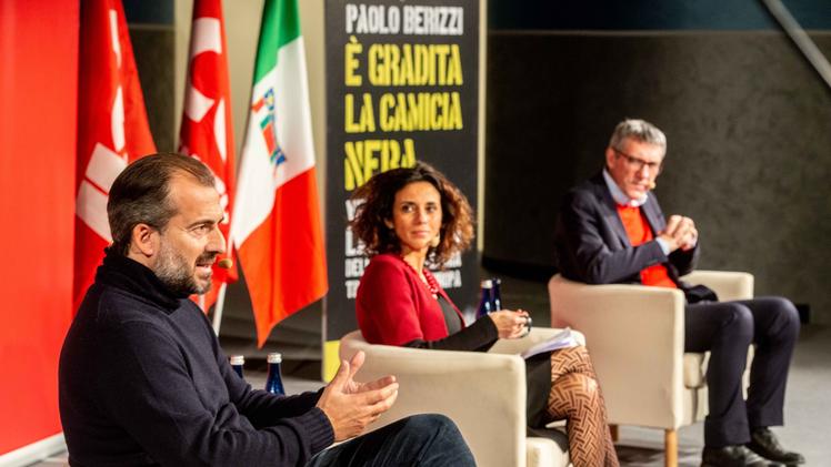 Paolo Berizzi alla presentazione in Fiera del suo ultimo libro. Con lui la giornalista Jessica Cugini e il segretario Cgil Maurizio Landini
