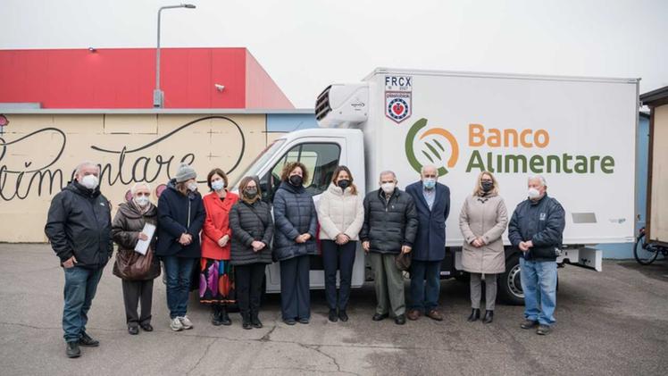 La consegna del camion refrigerato a Banco Alimentare, donato dalla Fondazione Apollinare e Cesira Veronesi