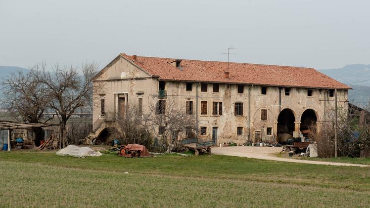 Ca' dell'Olmo, corte rurale di pregio a Borgo Santa Croce