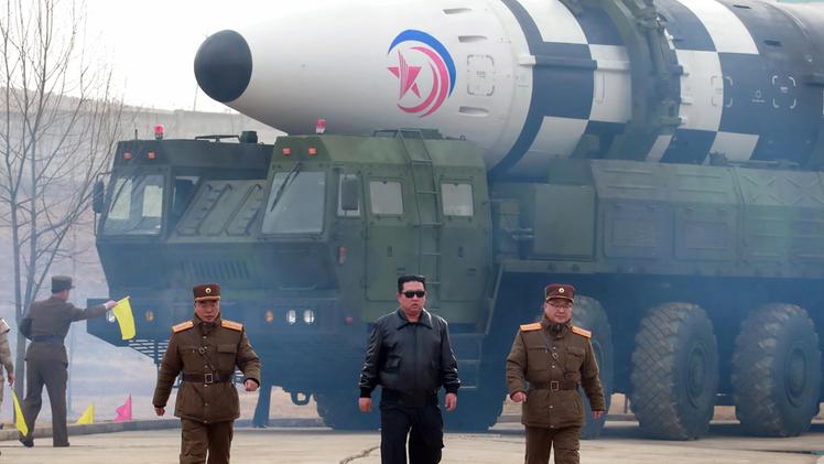 Corea del Nord, il video del missile «mostruoso»