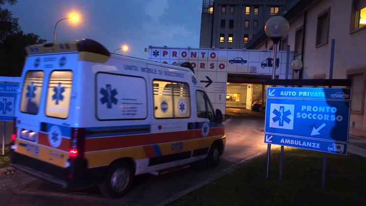 L’anziano è stato trasportato in ambulanza al pronto soccorso dell’ospedale San Bortolo di Vicenza