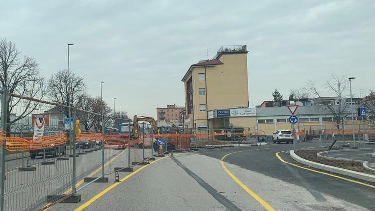 I lavori per la costruzione della rotonda in corso Venezia (Pasetto)