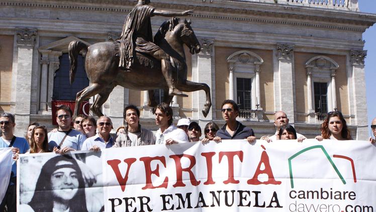 Pietro Orlandi, a Piazza del Campidoglio, durante la marcia per Emanuela nel 2012