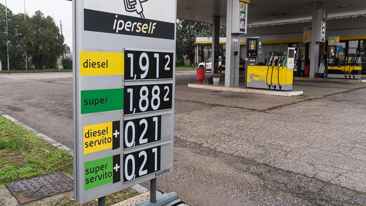 Prezzi della benzina nel veronese tra i più alti di tutti