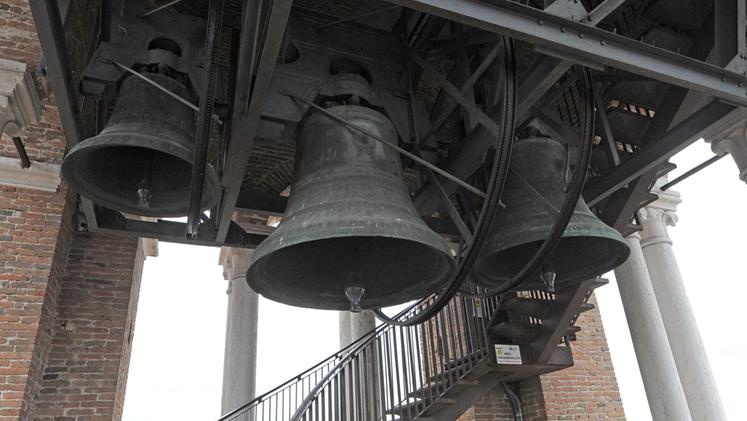 Il Rengo, la principale campana cittadina collocata sulla Torre dei Lamberti