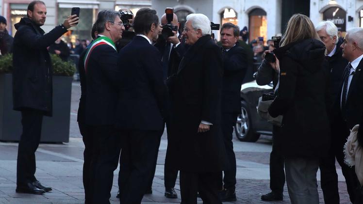 Il presidente Mattarella con Del Bono, Alghisi e Fontana