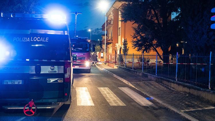 Forze dell’ordine e soccorritori sul luogo dell’incidente, avvenuto a Verona