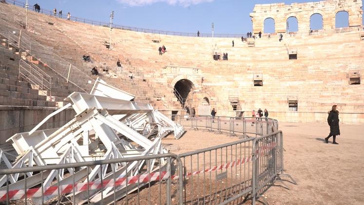 I visitatori tornano in Arena, nonostante una porzione del monumento rimanga sotto sequestro (Marchiori)