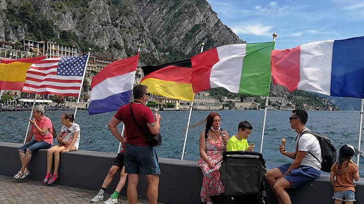 Un’immagine di Limone, tra le capitali turistiche del lago di Garda