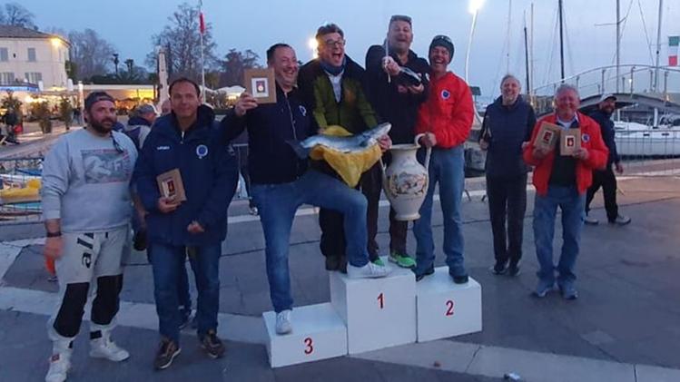L'equipaggio vincente composto da Mauro Rizzi, Manuel Bonetti, Aurelio Arduini e Moreno Bertasi (Joppi)